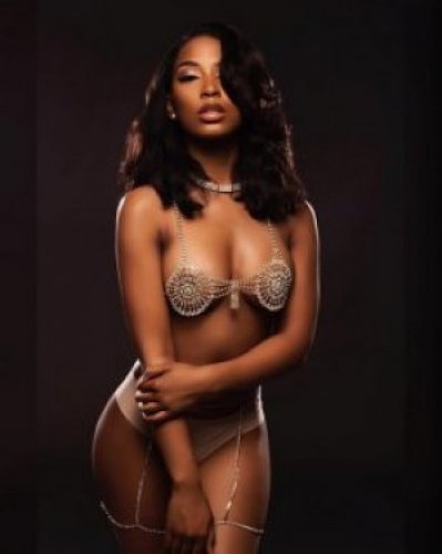 Индивидуалка Lora